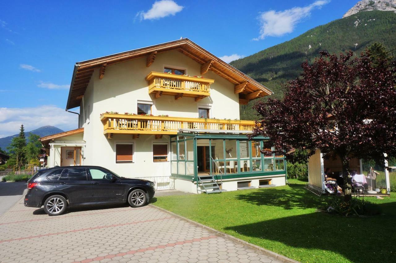 Haus Christine Apartman Fulpmes Kültér fotó